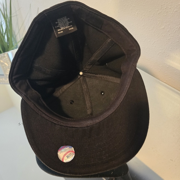 Boston Red Sox Fitted Baseball Hat black 7 1/4 - Picture 3 of 4